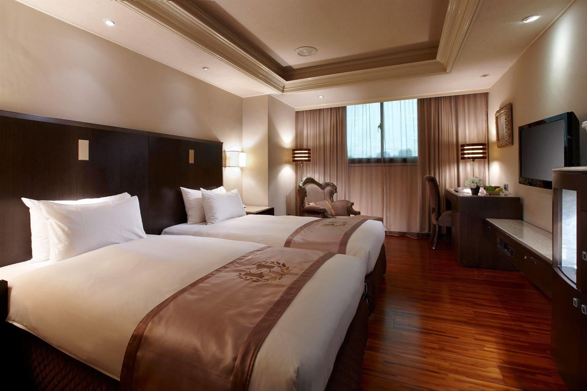 Taipei Charming City Hotel Exterior photo